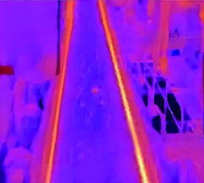 Thermal image of conveyor rollers with one hot roller