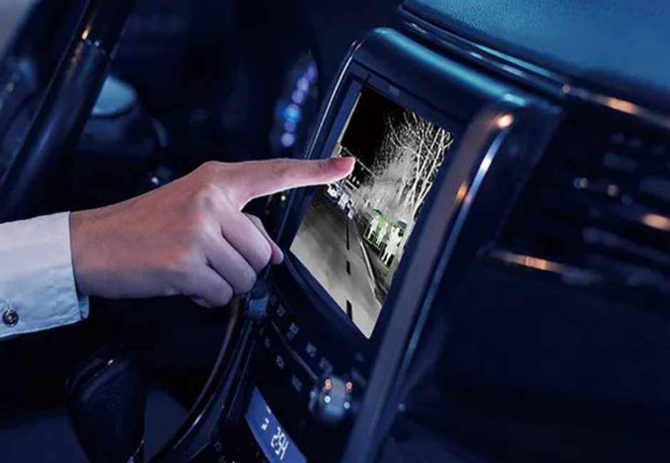 In-cabin display with live thermal feed